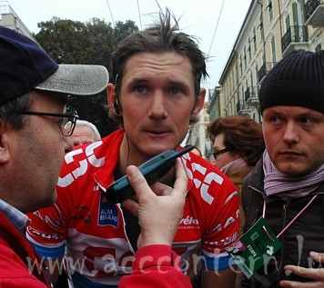 Frank Schleck spricht zur Luxemburgischen Presse nach Milano-San Remo 2006